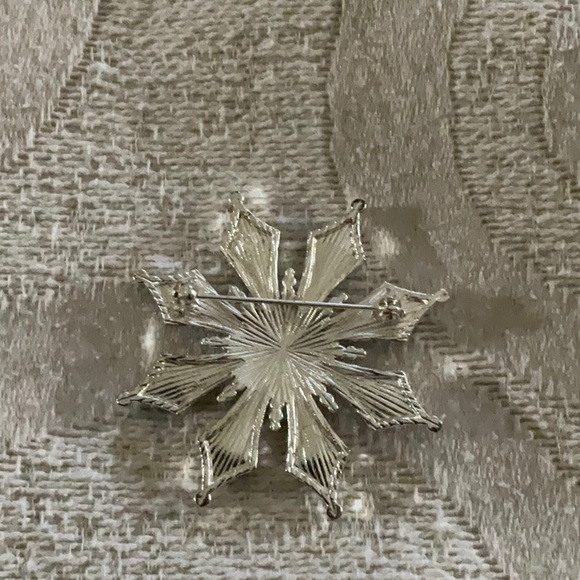 Pin - Picture 2 of 2